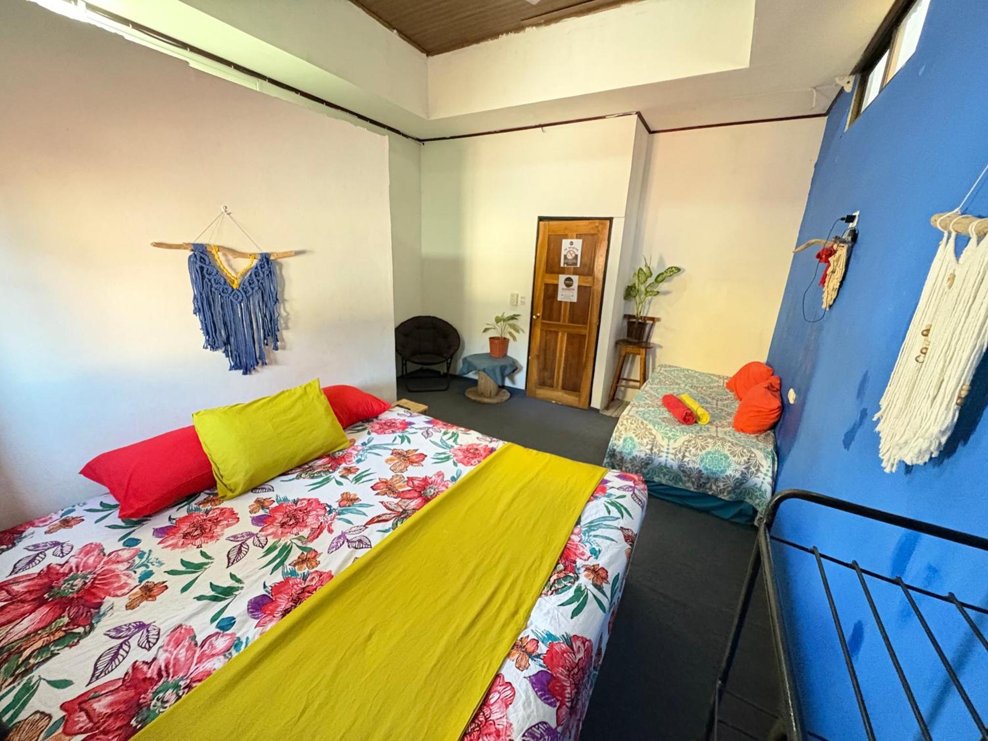 Passifloras Hostel Quepos Exterior photo